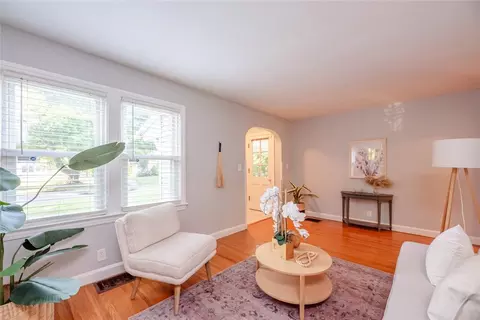 884 Whitlock Rd, Irondequoit, NY 14609 photo 10