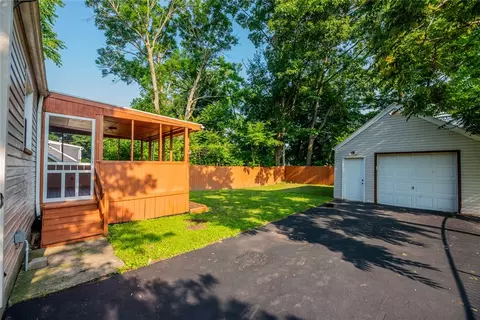 884 Whitlock Rd, Irondequoit, NY 14609 photo 35