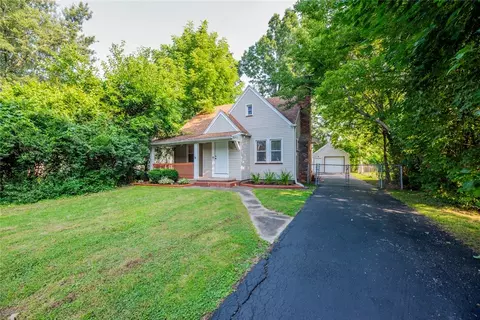 884 Whitlock Rd, Irondequoit, NY 14609 photo 3