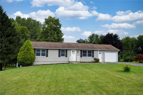 2424 Scott Rd, Macedon, NY 14502