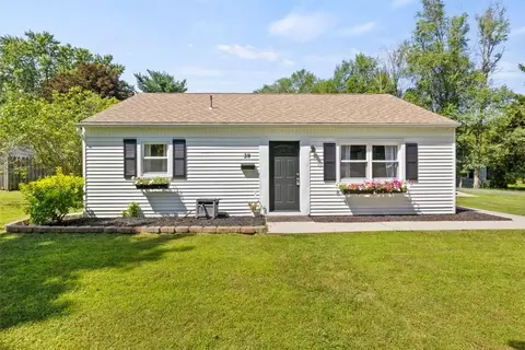 28 Seneca St, Webster, NY 14580