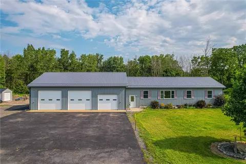 11383 Lyman Rd, North Rose, NY 14516