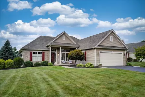 1095 Bluestone Holw, Webster, NY 14580