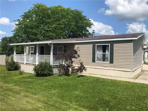 68 Picture Book Park, West Bloomfield, NY 14585