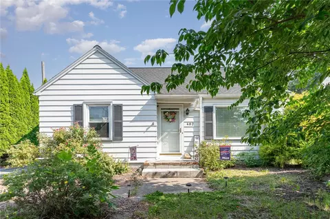 402 Leonard Rd, Greece, NY 14616