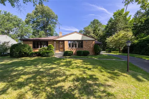 140 Russell Ave, Irondequoit, NY 14622