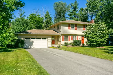 45 Kirklees Rd, Pittsford, NY 14534