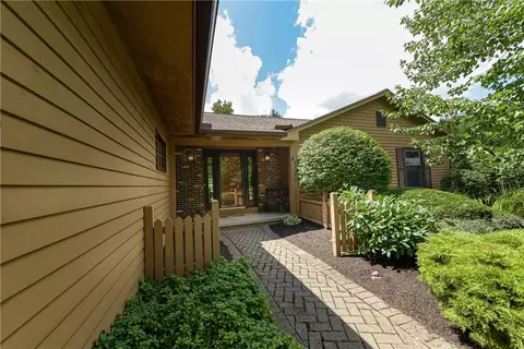 27 Bardney Cir, Perinton, NY 14450