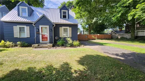 285 Winfield Rd, Irondequoit, NY 14622