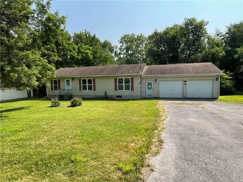 224 Pleasant Valley Rd, Lyons, NY 14489