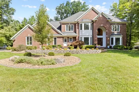 412 Country Woods Ln, Greece, NY 14626