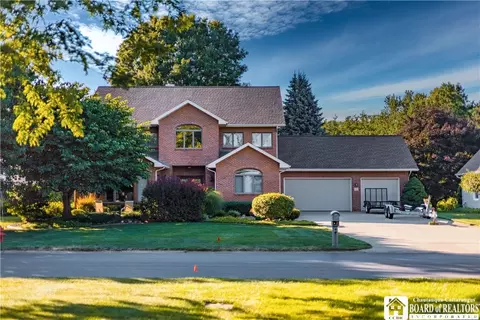 13 Bernett Dr, Pomfret, NY 14063