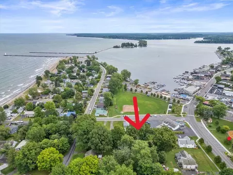 7531 Bay Street Ext, Sodus Point, NY 14555
