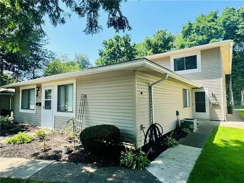 79 Milrace Dr, East Rochester, NY 14445