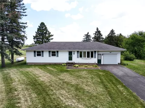 2105 County Road 8, Canandaigua, NY 14424