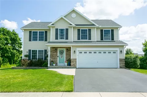 59 Harrogate Xing, West Henrietta, NY 14586