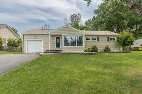 916 N Greece Rd, Greece, NY 14626