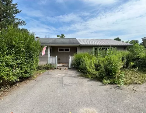 11 Fairview St, Oxford, NY 13830