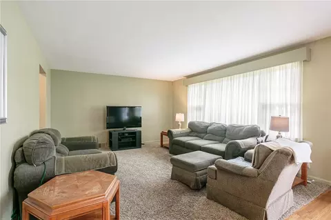 60 Birch Ln, Irondequoit, NY 14622 photo 5