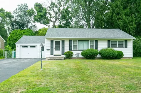 60 Birch Ln, Irondequoit, NY 14622