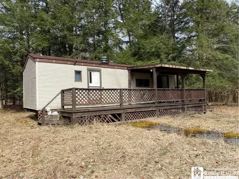 11978 Sawmill Run Rd, South Valley, NY 14738