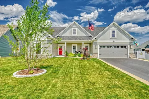 1462 Quail Creek Trl, Webster, NY 14580