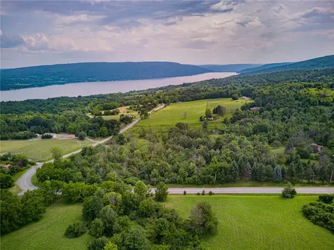 6113 Hicks Rd, South Bristol, NY 14512