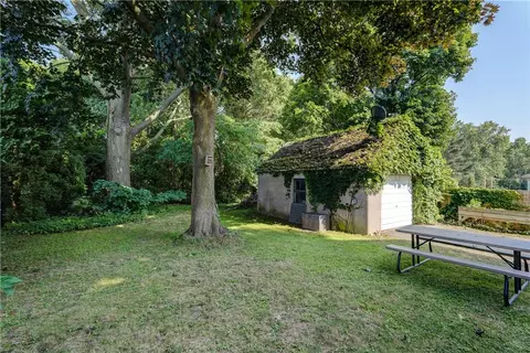 100 Walnut Park, Irondequoit, NY 14622 photo 29