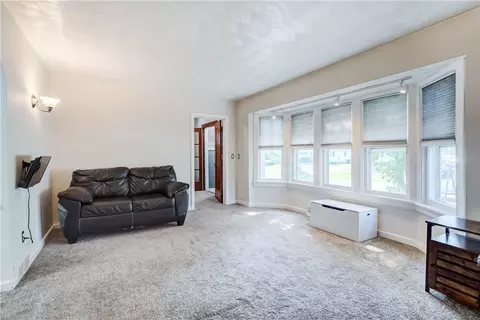 100 Walnut Park, Irondequoit, NY 14622 photo 8