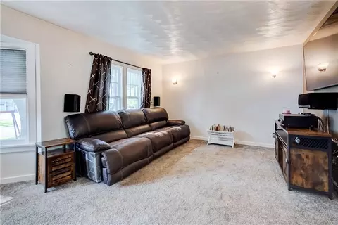 100 Walnut Park, Irondequoit, NY 14622 photo 7