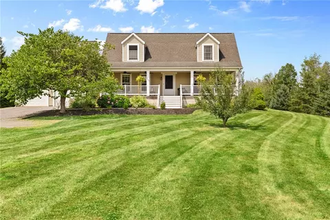 308 Ellsworth Rd, Palmyra, NY 14522