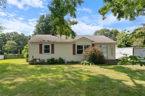 875 Bay Rd, Webster, NY 14580