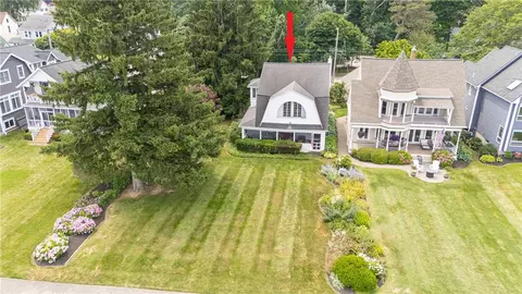 528 Beach Ave, Rochester, NY 14612