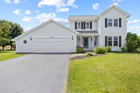 1380 Viking Cir, Webster, NY 14580