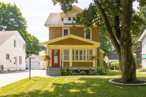 117 Hermitage Rd, Irondequoit, NY 14617