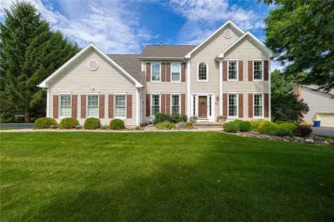 63 Edenfield Rd, Penfield, NY 14526