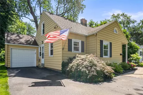 342 Bonesteel St, Greece, NY 14616