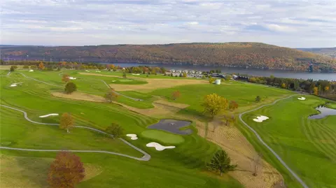 6021 Medalist Ln, South Bristol, NY 14424