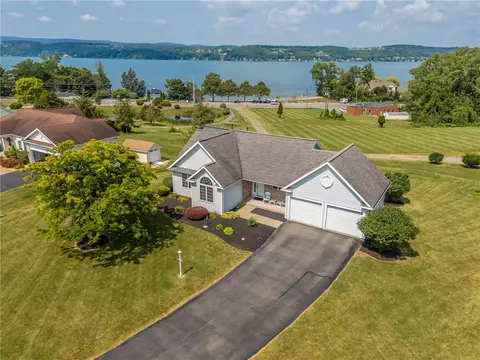 4574 Ridge Rd, Canandaigua Town, NY 14224