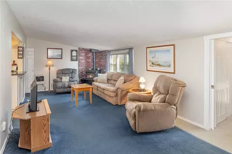 592 Webster Rd, Webster, NY 14580 photo 16