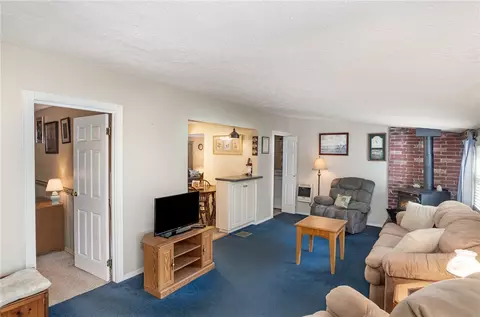 592 Webster Rd, Webster, NY 14580 photo 17