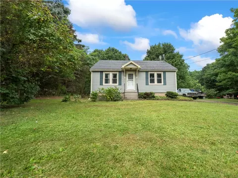 46 S Wayne St, Phelps, NY 14532