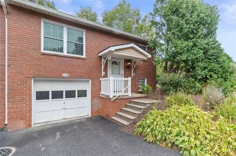 1209 The Grove Way, Victor, NY 14564