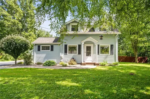 1734 Hilton Parma Rd, Parma, NY 14559