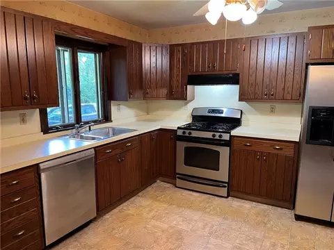 35 Poppy St, Irondequoit, NY 14617 photo 23