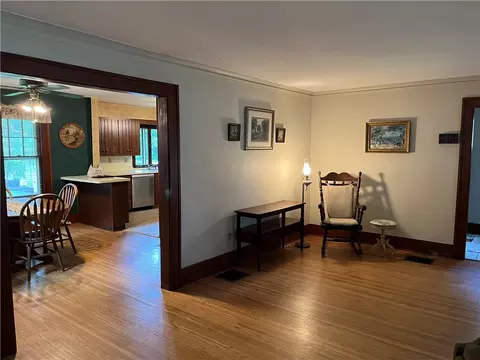 35 Poppy St, Irondequoit, NY 14617 photo 7