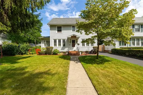 128 Belcoda Dr, Irondequoit, NY 14617
