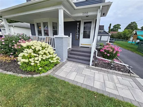 100 Abington Rd, Irondequoit, NY 14622 photo 8