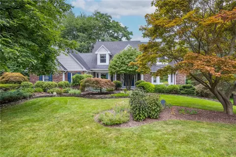 12 Chablis Dr, Perinton, NY 14450