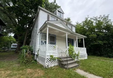 32 Admiral Park, Rochester, NY 14613